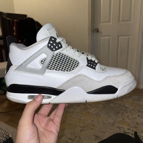 Air jordan 4s size 11 mens